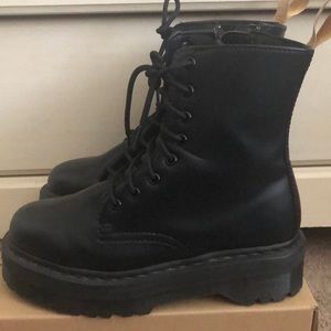 Dr. Martens Black vegan Jadon boots!